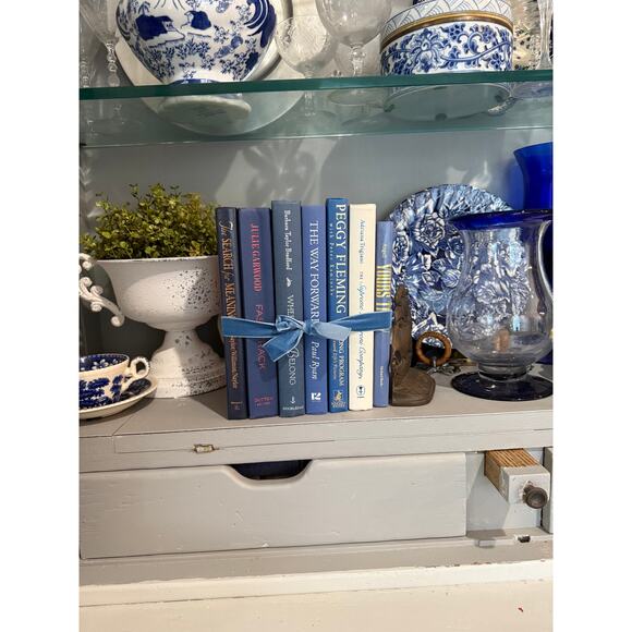 Vintage ombré effect blue Decorative Book collection - Picture 9 of 11